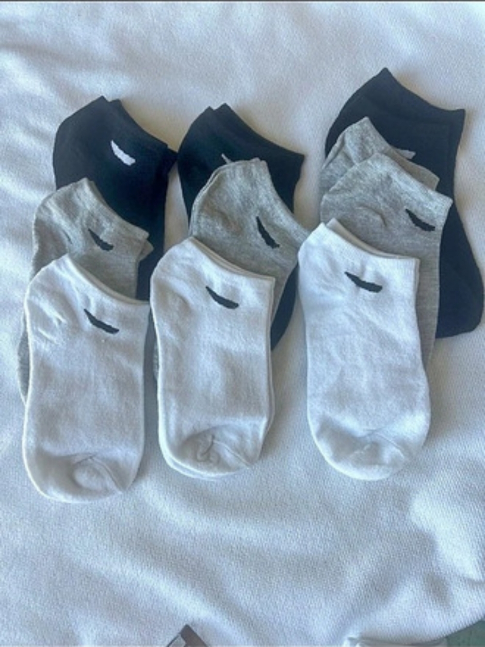 9 Pairs Everyday Socks White Gray & Black